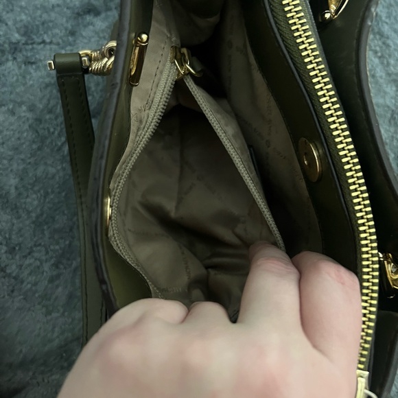 Michael Kors Teagan Satchel Duffle Green Purse Pebbled Leather - Picture 7 of 10